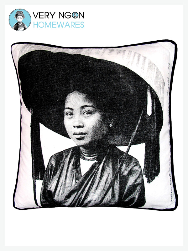 Cushion Cover - Standard w Piping - Femme au Grande Chapeau