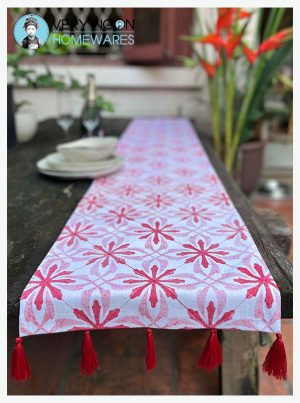 Table linen set - red table runner framed